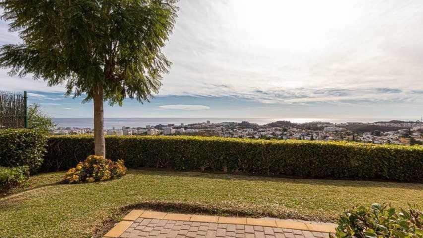 797 Holiday Rentals - Precioso piso para 6 con vista al mar 180 grados Benalmádena Exterior foto