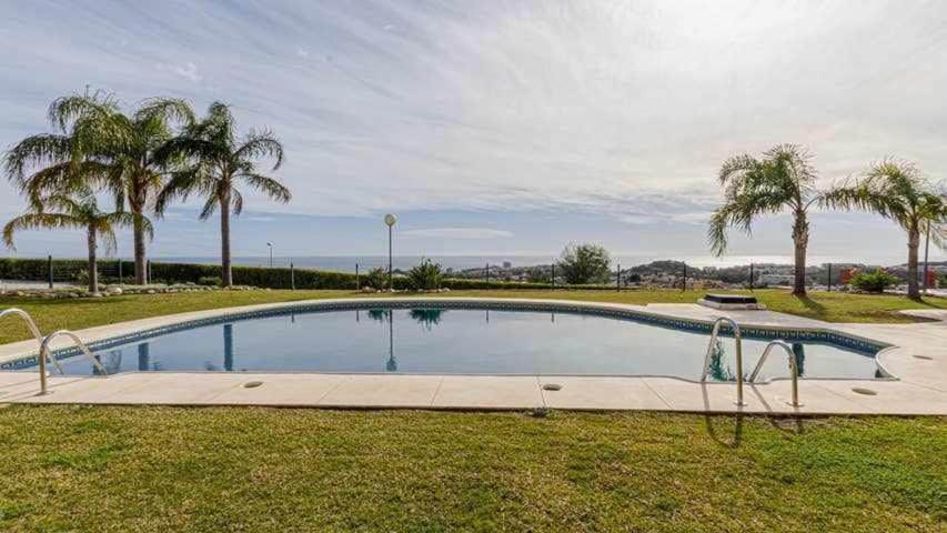 797 Holiday Rentals - Precioso piso para 6 con vista al mar 180 grados Benalmádena Exterior foto
