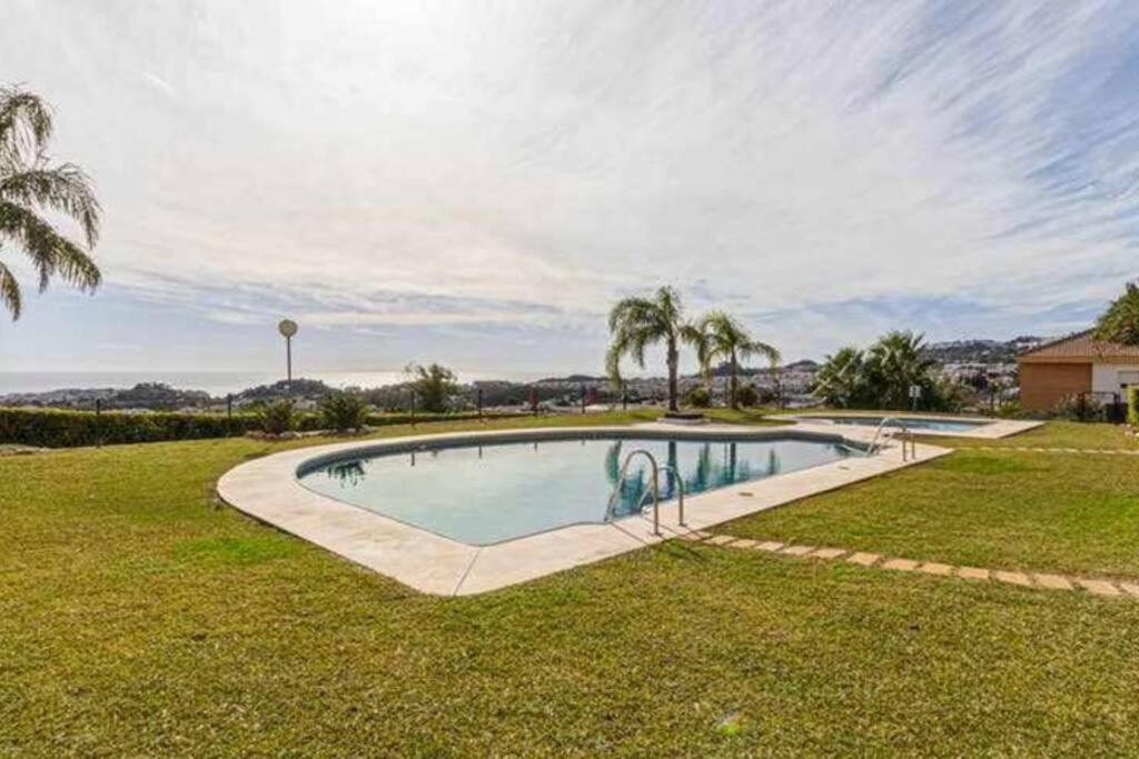 797 Holiday Rentals - Precioso piso para 6 con vista al mar 180 grados Benalmádena Exterior foto